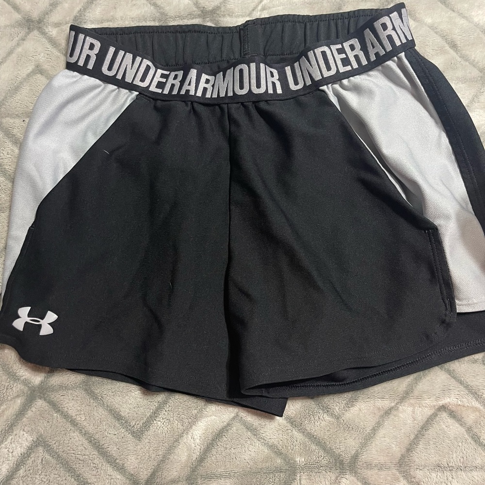 Womens XS under armour shorts